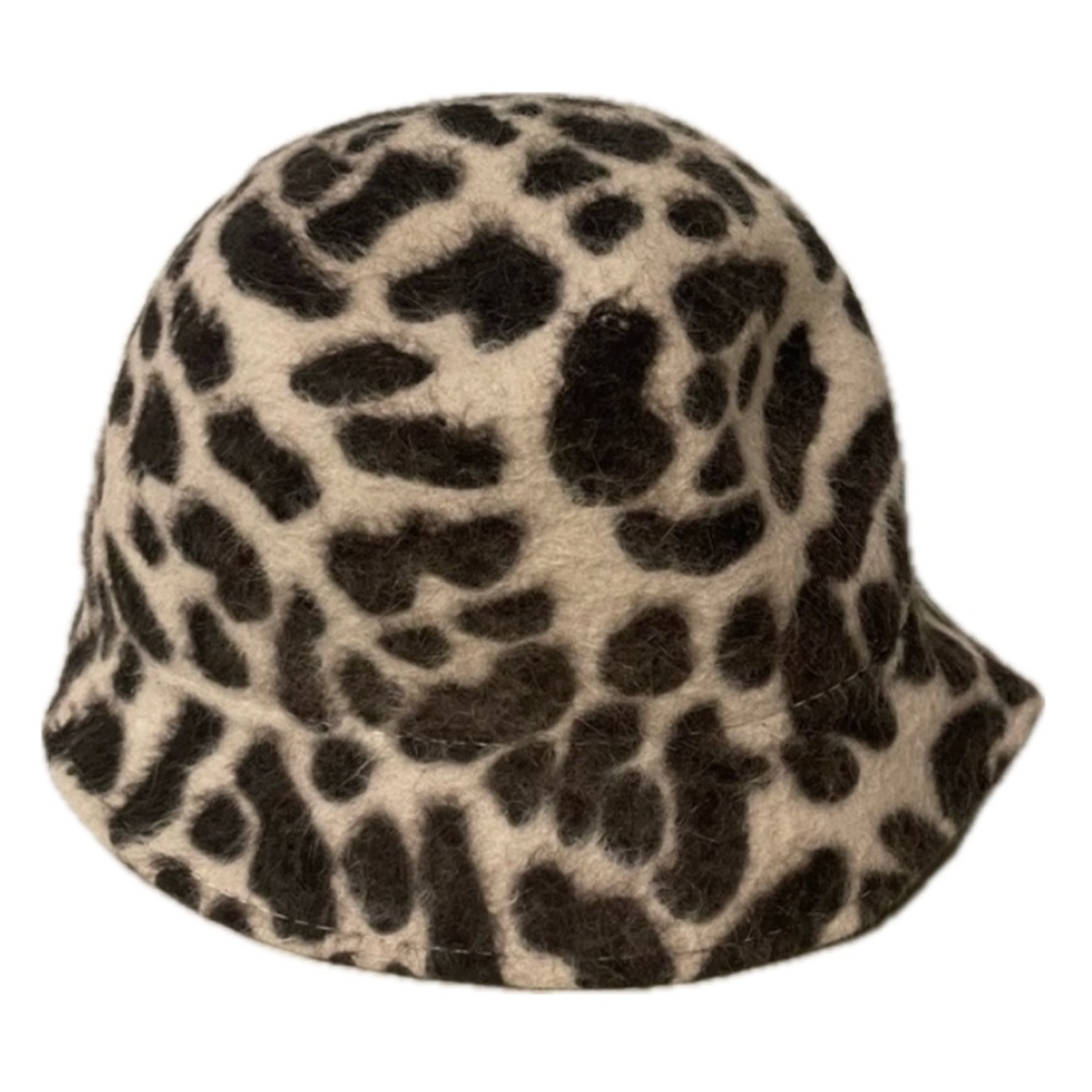 VINTAGE lord & Taylor leopard hat